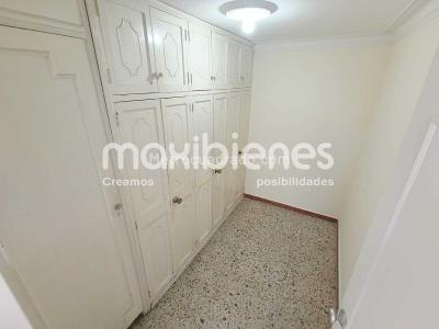 Apartamento en venta en Los Colores, Medellín · foto 10 de 17