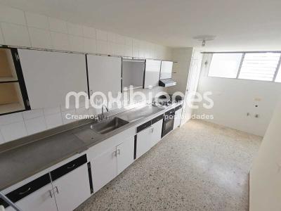 Apartamento en venta en Los Colores, Medellín · foto 12 de 17