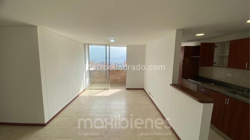 Apartamento amplio de 3 Alcobas en Belén Loma de los Bernal - 2