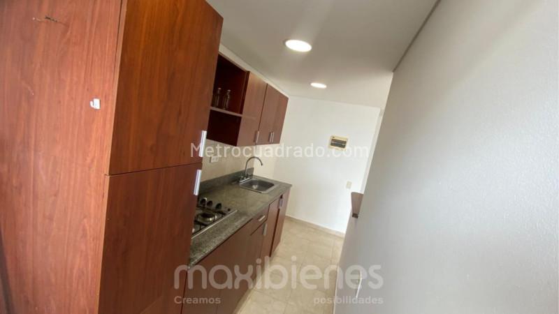 Apartamento amplio de 3 Alcobas en Belén Loma de los Bernal - 4