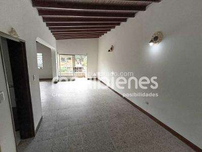 Casa de 4 alcobas en venta en Calasanz, Medellín, 200 m² · foto 4 de 9