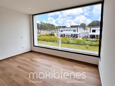 Casa de 5 alcobas en venta en Barro Blanco, Rionegro, 253 m² · foto 13 de 20