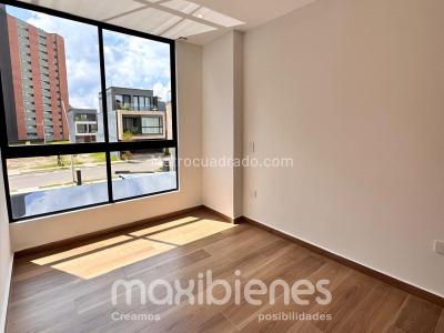 Casa de 5 alcobas en venta en Barro Blanco, Rionegro, 253 m² · foto 19 de 20