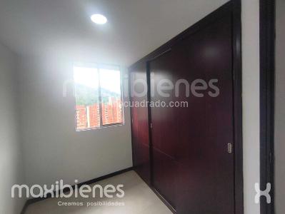 Apartamento en venta en Belen Loma De Los Bernal, Medellín · foto 6 de 17