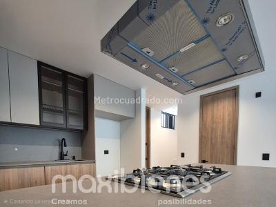 Casa de 5 alcobas en venta en Barro Blanco, Rionegro, 253 m² · foto 3 de 20