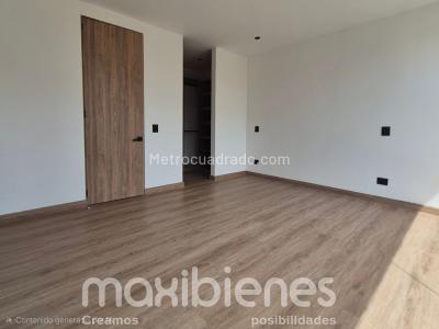 Casa de 5 alcobas en venta en Barro Blanco, Rionegro, 253 m² · foto 9 de 20