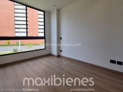 Casa de 5 alcobas en venta en Barro Blanco, Rionegro, 253 m² · foto 13 de 20
