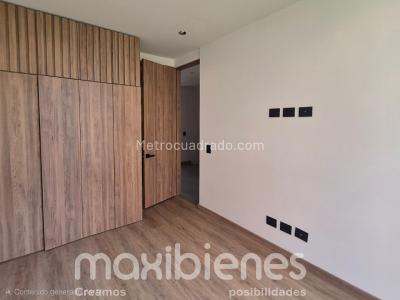 Casa de 5 alcobas en venta en Barro Blanco, Rionegro, 253 m² · foto 15 de 20