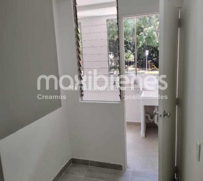 Apartamento amplio de 4 Alcobas en Las Florida, El Poblado - 6