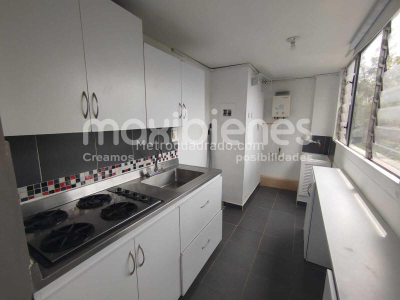 Apartamento de 2 Alcobas con Parqueadero en Las Palmas, El Poblado