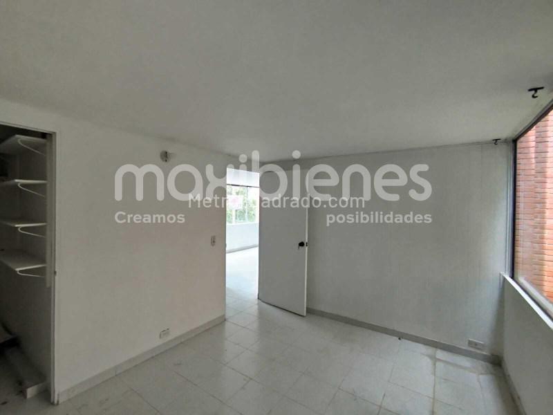 Apartamento de 2 Alcobas con Parqueadero en Las Palmas, El Poblado - 4