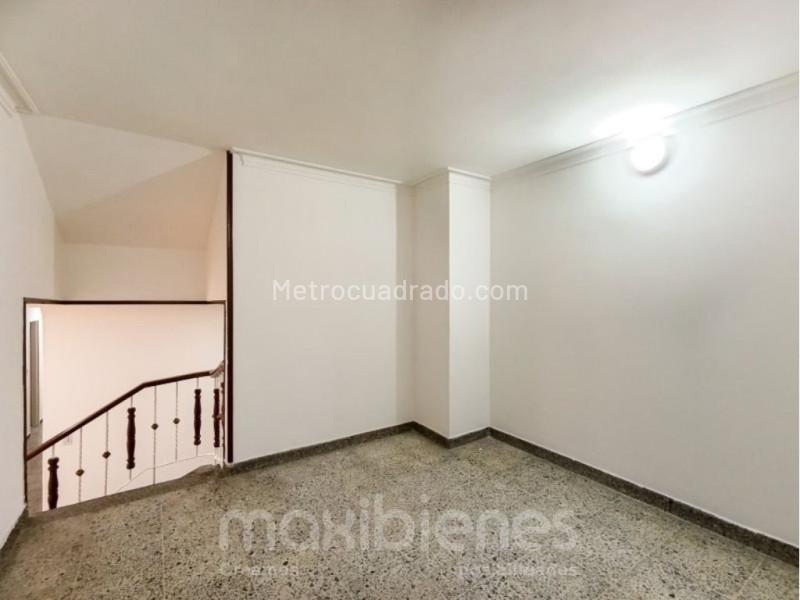 4BR House for Rent in Belen Rosales (200 m²) - 3