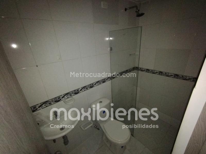 Beautiful 2BR Apartment in Pajarito - 9