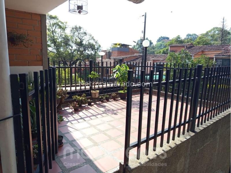 Functional 3BR House in Belen Las Violetas - 2