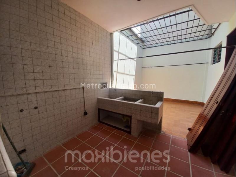 Commercial 5BR House for Rent in Belen Alameda - 7