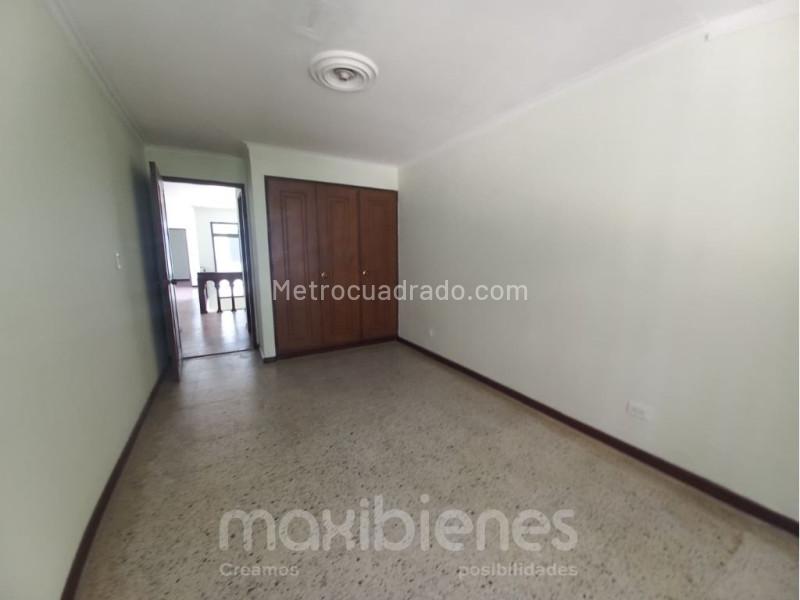 Commercial 5BR House for Rent in Belen Alameda - 8