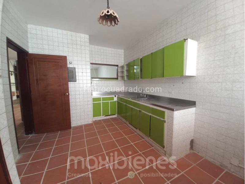 Commercial 5BR House for Rent in Belen Alameda - 9