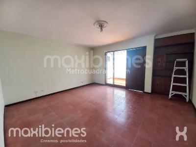 Casa de 5 alcobas en arriendo en Belen Alameda, Medellín, 328 m² · foto 8 de 19