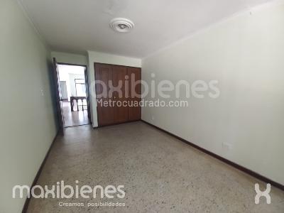 Casa de 5 alcobas en arriendo en Belen Alameda, Medellín, 328 m² · foto 11 de 19