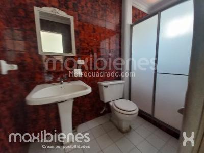 Casa de 5 alcobas en arriendo en Belen Alameda, Medellín, 328 m² · foto 17 de 19