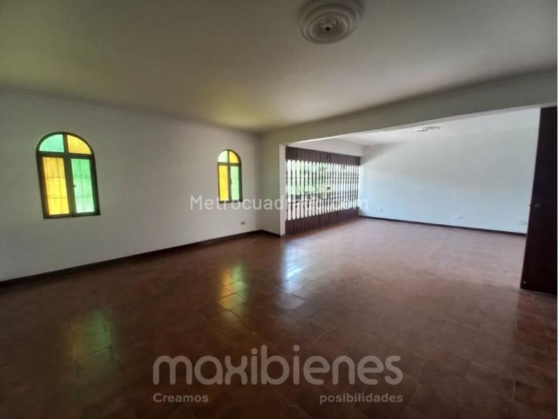 Commercial 5BR House for Rent in Belen Alameda - 4