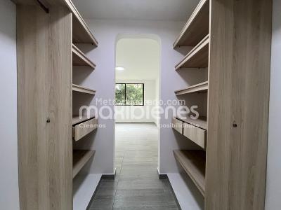Apartamento de 4 alcobas en venta en El Poblado, Medellín, 138 m² · foto 18 de 20