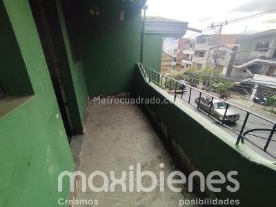 Casa de 4 alcobas en venta en La Milagrosa, Medellín, 170 m² · foto 2 de 6