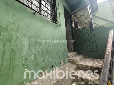 Casa de 4 alcobas en venta en La Milagrosa, Medellín, 170 m² · foto 3 de 6