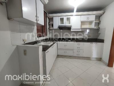 Apartamento en venta en Belen Loma De Los Bernal, Medellín · foto 4 de 15