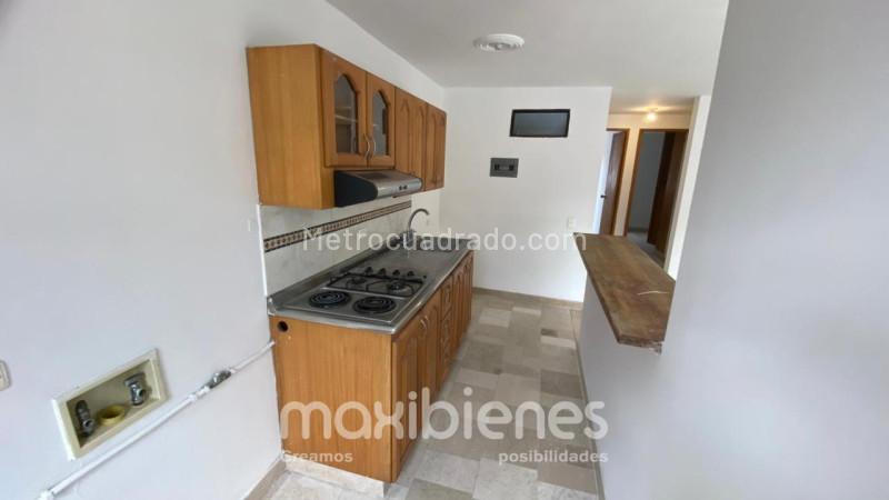 2BR Apartment in Almería with Balcony (Stratum 4) - 3