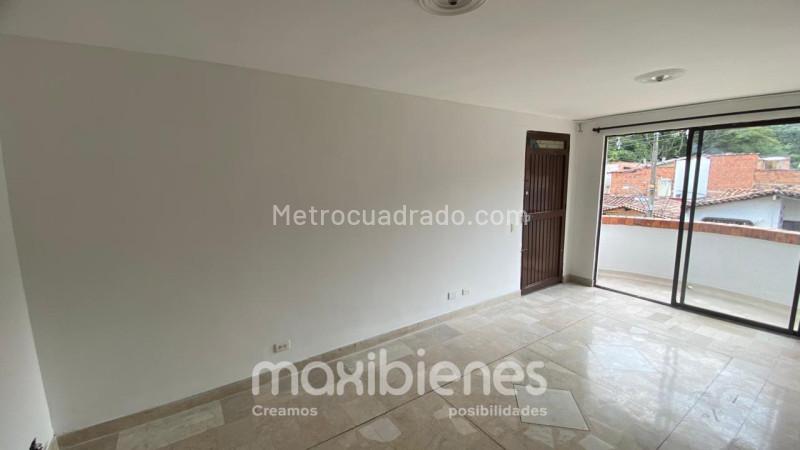 2BR Apartment in Almería with Balcony (Stratum 4) - 7