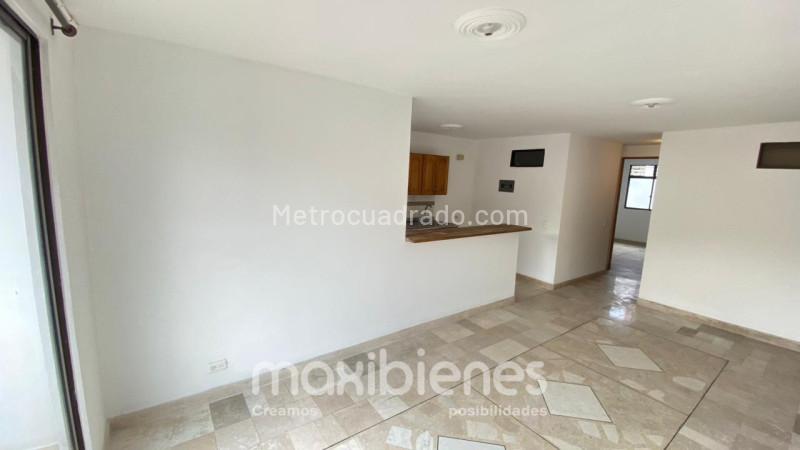 2BR Apartment in Almería with Balcony (Stratum 4) - 8