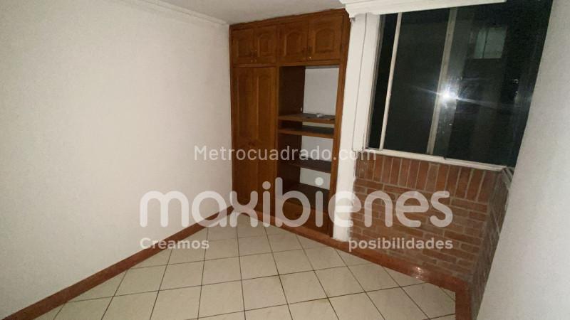 Apartamento de 3 Alcobas con Zonas Sociales en Bombona - 6