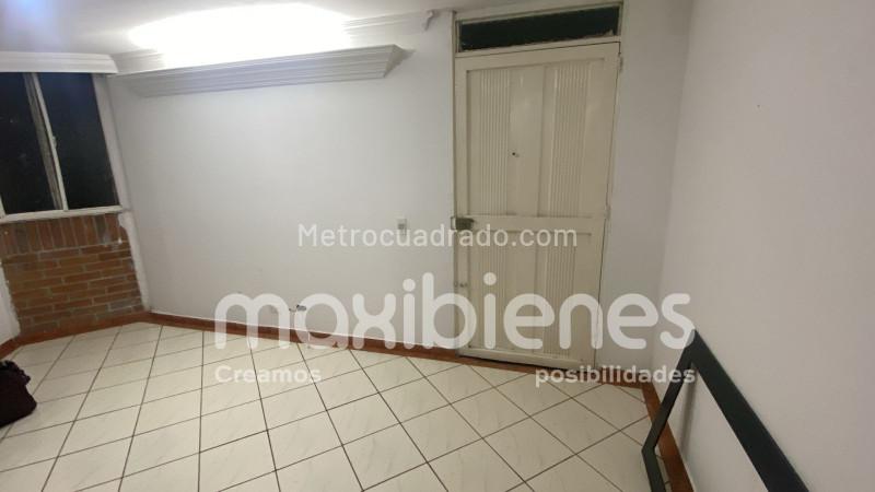 Apartamento de 3 Alcobas con Zonas Sociales en Bombona - 9