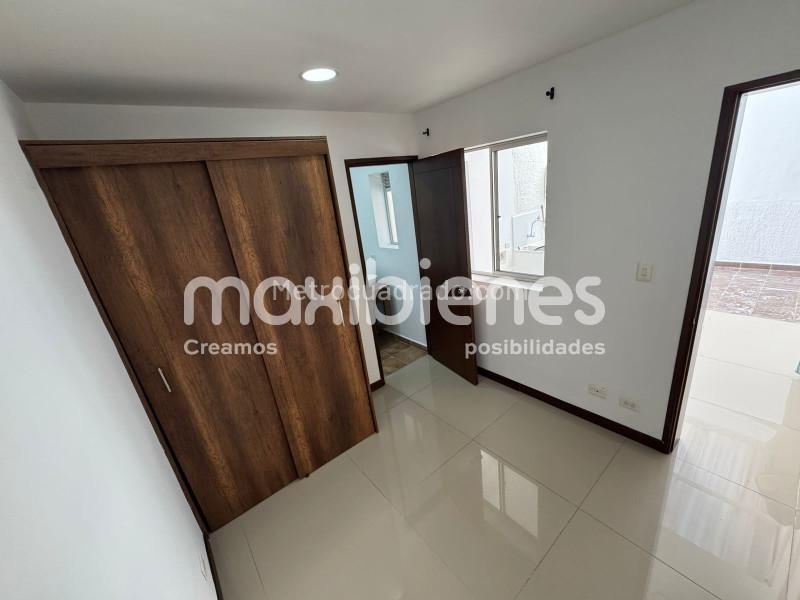 Spacious 5BR Apartment in Floresta - 5