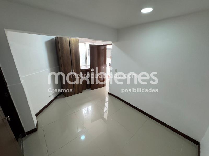 Spacious 5BR Apartment in Floresta - 6