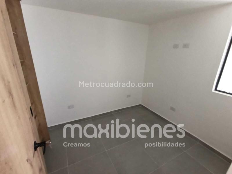 Functional 3BR Apartment in Bombona - 6