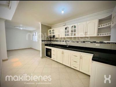 Casa de 3 alcobas en venta en Belen Fatima, Medellín, 135 m² · foto 2 de 11