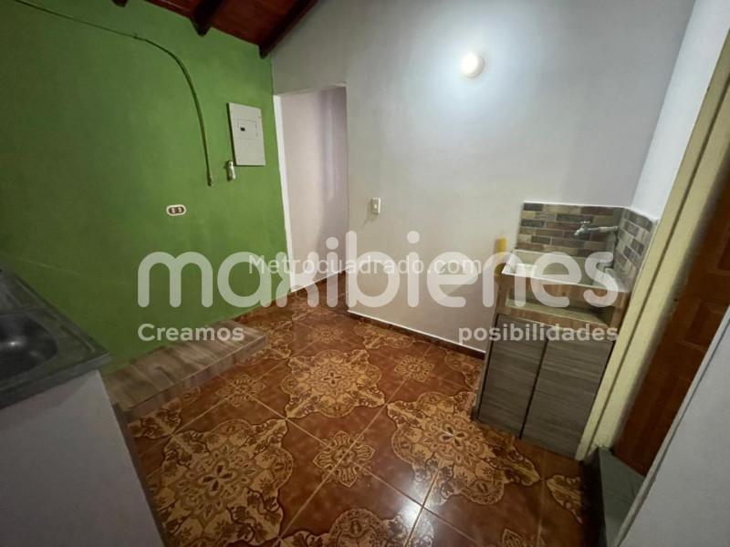 2BR Apartment for Rent in Villa Hermosa (48 m², Stratum 3) - 5