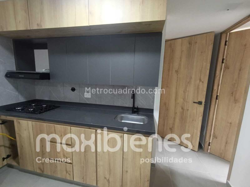 Apartamento Amplio de 4 Alcobas en Bomboná - 4