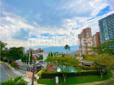 Casa de 5 alcobas en venta en Altos Del Poblado, Medellín, 276 m² · foto 16 de 20