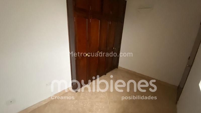 Functional 4BR House in Aranjuez - 4
