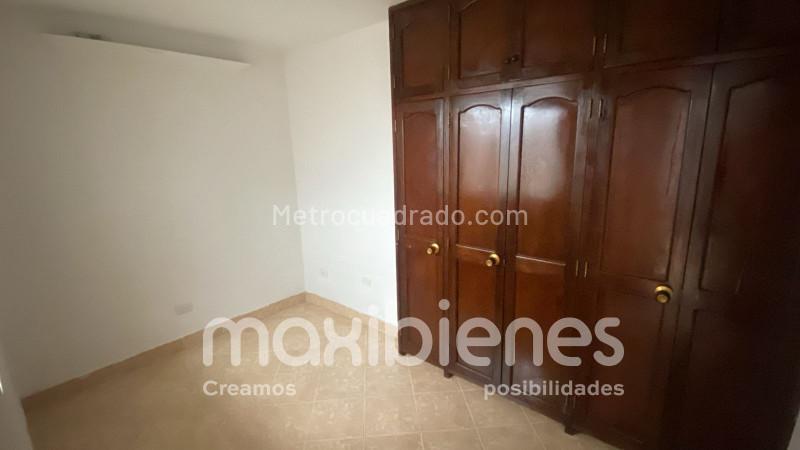 Functional 4BR House in Aranjuez - 6