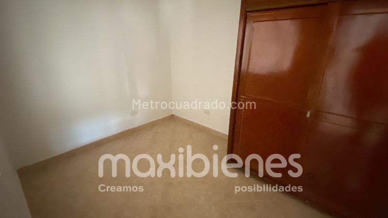 Functional 4BR House in Aranjuez - 8