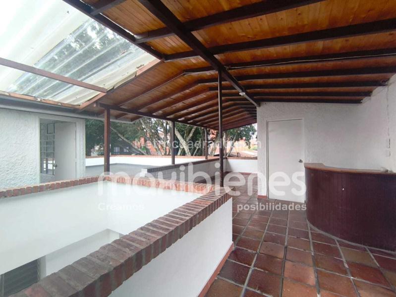 Casa Amplia de 5 Alcobas en Estadio - 6