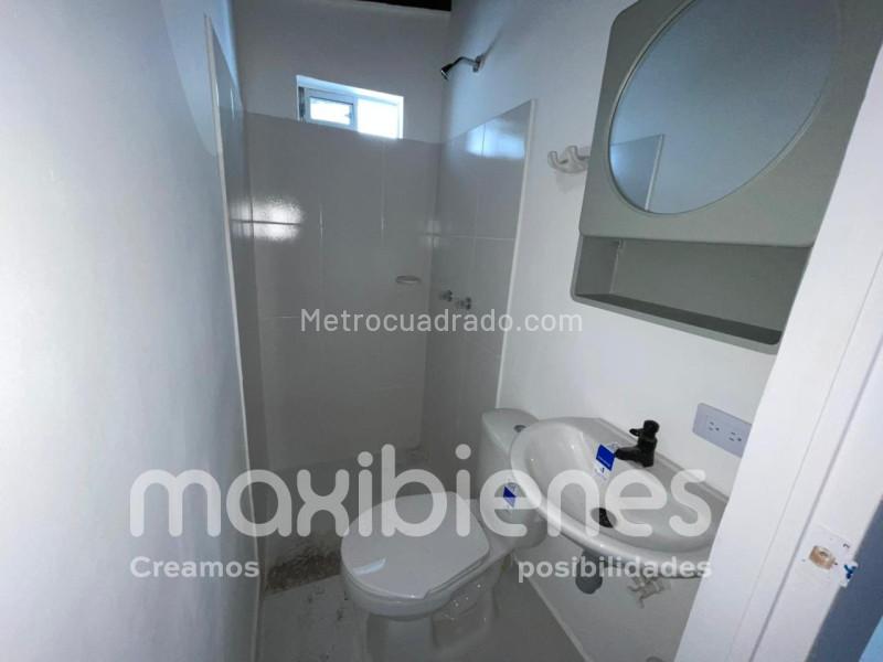 1BR Apartment with Balcony in Boston, Medellín - 6