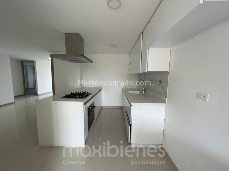 4BR Apartment in Belen La Palma - 4