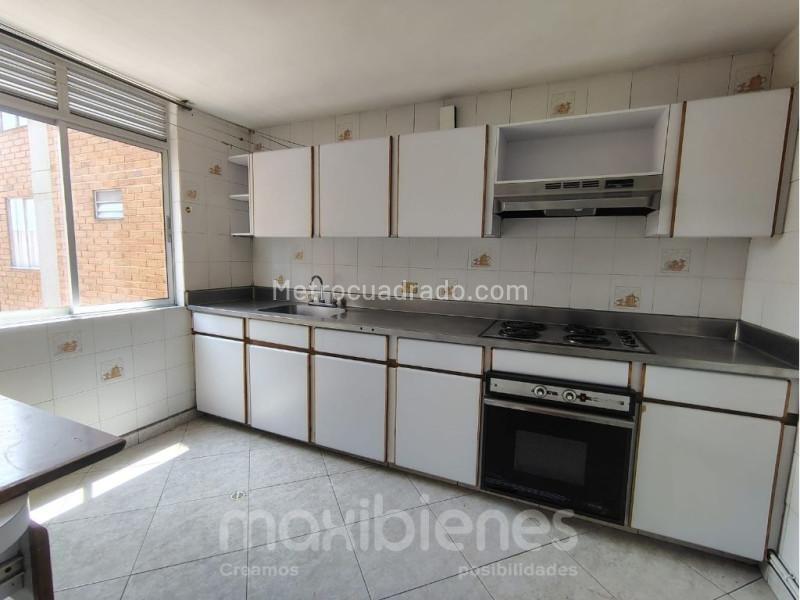 Spacious 4BR Apartment in Belen La Palma