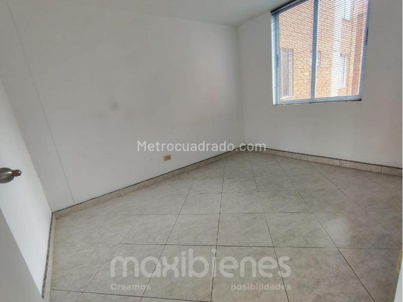 Spacious 4BR Apartment in Belen La Palma - 4