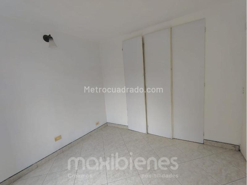 Spacious 4BR Apartment in Belen La Palma - 6